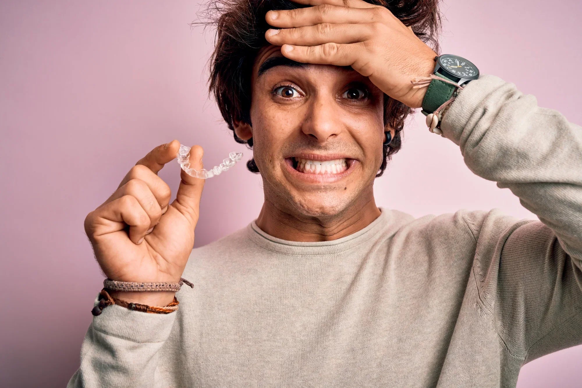 What Happens to Teeth Inside Aligner Trays if We Don’t Comply with Oral Hygiene?