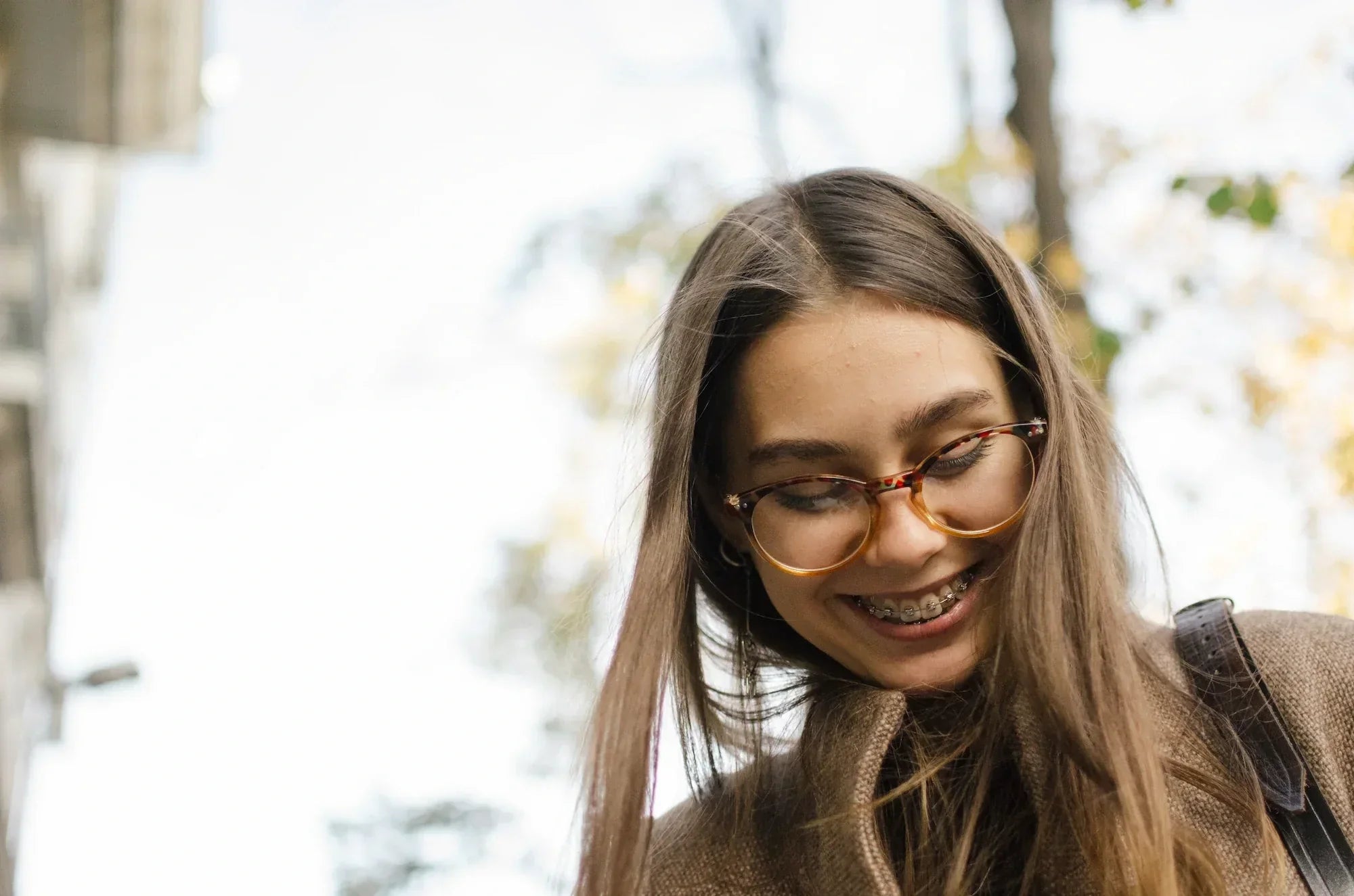 Moving Teeth? Why do my teeth waggle in my fixed brace?