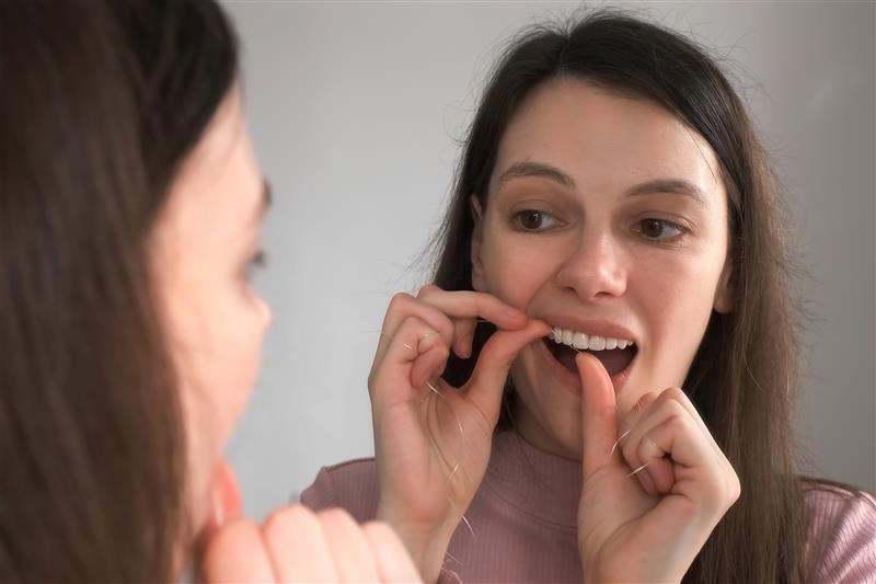 Tips for Your First Few Days Wearing Aligners