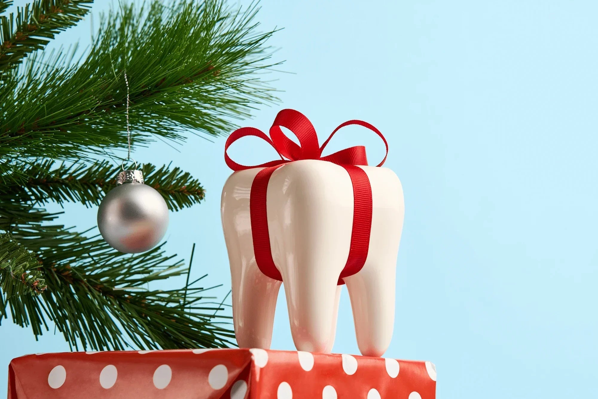 5 Safe Ways to Whiter Teeth this Party Season